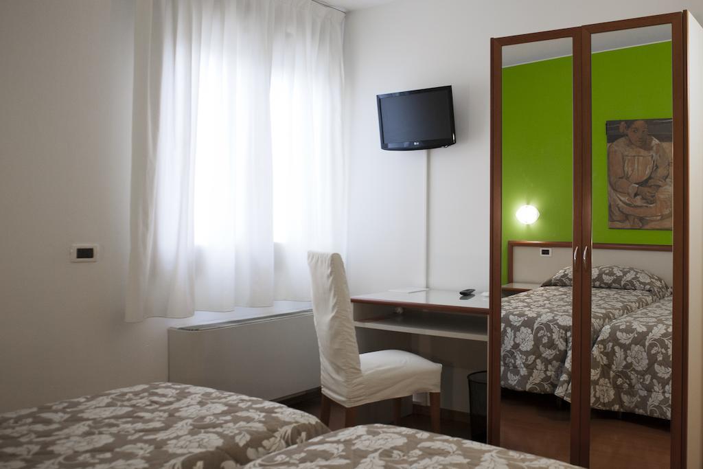 Albergo Da Carlo Виторио Венето Стая снимка